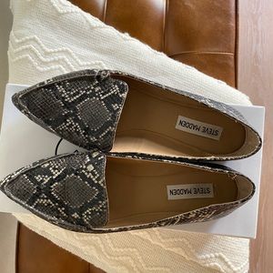 Steve Madden Feather Grey Snake